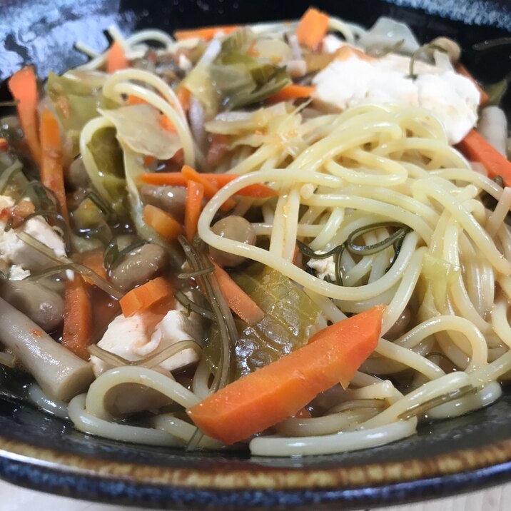 前日の残りで、けんちんパスタ